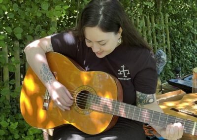Jam-Bavarde_Dana Guitare