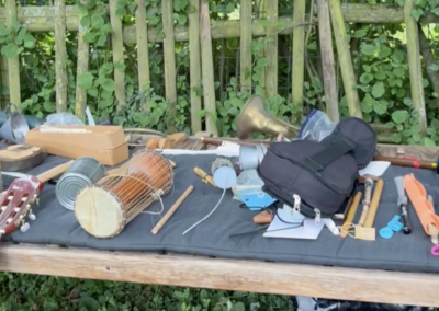 Jam-Bavarde_table des instruments